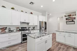 11203 W Cottonwood Ln, Avondale, AZ 85392 - Photo 2