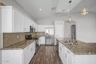 2428 E Cielo Grande Ave, Phoenix, AZ 85024 - Photo 2
