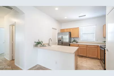10058 E Kilarea Avenue, Mesa, AZ 85209 - Photo 8