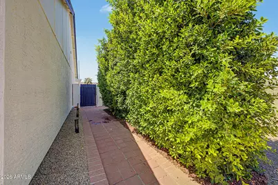 8822 W Purdue Avenue, Peoria, AZ 85345 - Photo 34