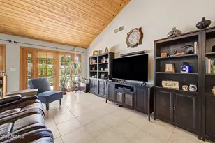 8822 W Purdue Ave, Peoria, AZ 85345 - Photo 10