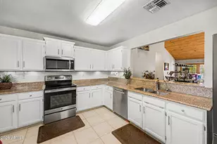8822 W Purdue Ave, Peoria, AZ 85345 - Photo 14