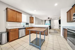 5805 N 71st Dr, Glendale, AZ 85303 - Photo 10