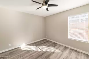 2726 E Beck Ln, Phoenix, AZ 85032 - Photo 6