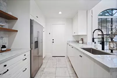 1726 E Behrend Drive, Phoenix, AZ 85024 - Photo 8