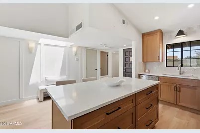 8344 N 21st Drive #I211, Phoenix, AZ 85021 - Photo 10