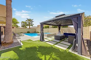 17624 W Voltaire St, Surprise, AZ 85388 - Photo 32