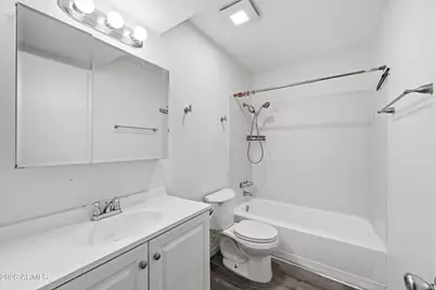 3025 N 32nd Street #Apt 49, Phoenix, AZ 85018 - Photo 12