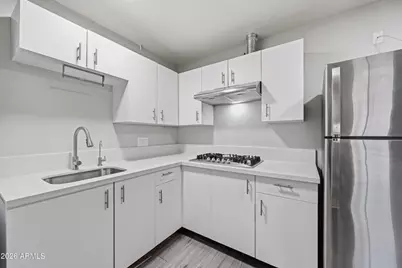 3025 N 32nd Street #Apt 49, Phoenix, AZ 85018 - Photo 6
