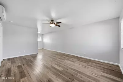 3025 N 32nd Street #Apt 49, Phoenix, AZ 85018 - Photo 2