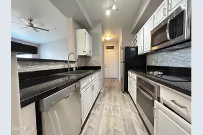 2929 W Yorkshire Drive #2012, Phoenix, AZ 85027 - Photo 8