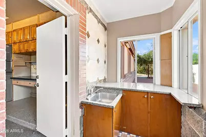 718 E Orangewood Avenue, Phoenix, AZ 85020 - Photo 16