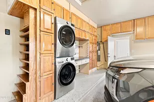 718 E Orangewood Ave, Phoenix, AZ 85020 - Photo 12