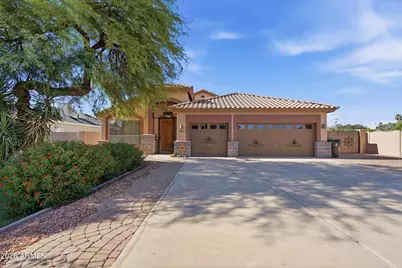 718 E Orangewood Avenue, Phoenix, AZ 85020 - Photo 2