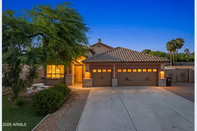 718 E Orangewood Avenue, Phoenix, AZ 85020 - Photo 1