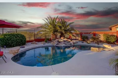 17942 W Lavender Lane, Goodyear, AZ 85338 - Photo 4