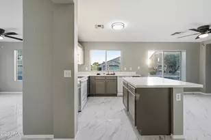 2922 W Dunbar Dr, Phoenix, AZ 85041 - Photo 38