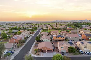 2922 W Dunbar Dr, Phoenix, AZ 85041 - Photo 2