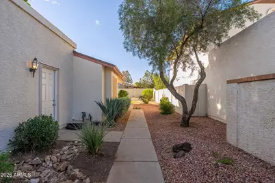 4710 W Wahalla Lane, Glendale, AZ 85308 - Photo 4