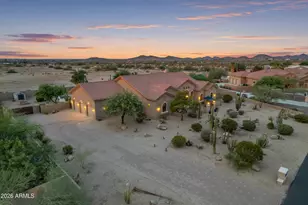 19524 W Corto Ln, Buckeye, AZ 85326 - Photo 8