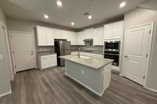 2669 S Peppertree Dr, Gilbert, AZ 85295 - Photo 6