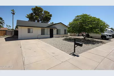 4034 E Windrose Drive, Phoenix, AZ 85032 - Photo 2