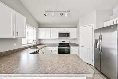 351 N Wildrose --, Mesa, AZ 85207 - Photo 6