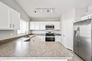 351 N Wildrose, Mesa, AZ 85207 - Photo 6