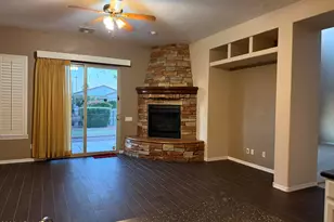 642 E Torrey Pines Pl, Chandler, AZ 85249 - Photo 8