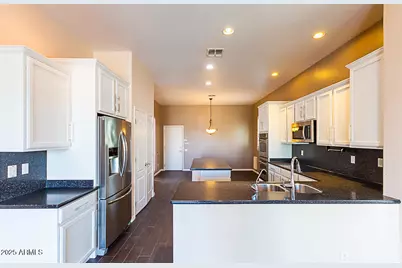 642 E Torrey Pines Place, Chandler, AZ 85249 - Photo 14