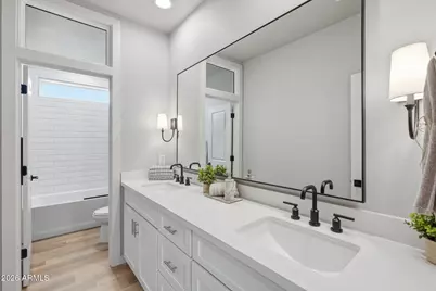 118 W Holcomb Lane, Phoenix, AZ 85003 - Photo 22