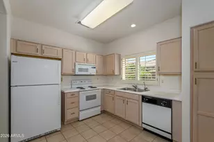 22202 N Cochise Ln, Sun City West, AZ 85375 - Photo 6