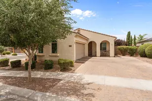 1890 S Racine Ln, Gilbert, AZ 85295 - Photo 2