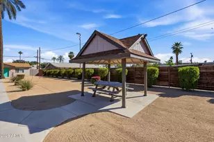 840 E Turney Ave, Phoenix, AZ 85014 - Photo 22