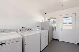 840 E Turney Ave, Phoenix, AZ 85014 - Photo 24