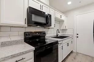 840 E Turney Ave, Phoenix, AZ 85014 - Photo 8