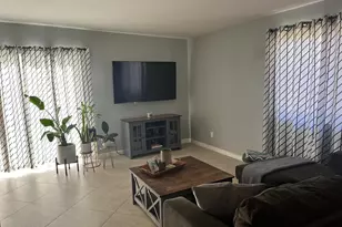 803 E Cochise Dr, Phoenix, AZ 85020 - Photo 2
