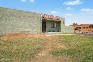 803 E Cochise Dr, Phoenix, AZ 85020 - Photo 2