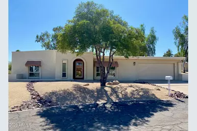 846 E Village Circle Drive N, Phoenix, AZ 85022 - Photo 1