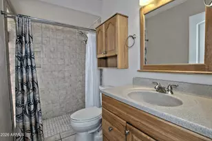 846 E Village Cir Dr N, Phoenix, AZ 85022 - Photo 22
