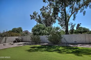 846 E Village Cir Dr N, Phoenix, AZ 85022 - Photo 28