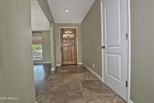 846 E Village Cir Dr N, Phoenix, AZ 85022 - Photo 6
