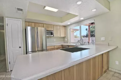 846 E Village Circle Drive N, Phoenix, AZ 85022 - Photo 10