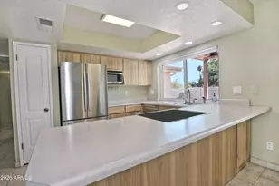 846 E Village Cir Dr N, Phoenix, AZ 85022 - Photo 10