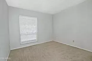 846 E Village Cir Dr N, Phoenix, AZ 85022 - Photo 16