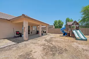 2871 E Morgan Dr, Gilbert, AZ 85295 - Photo 26