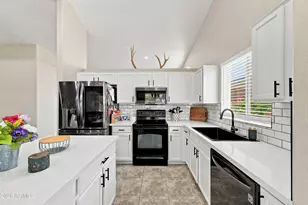 2871 E Morgan Dr, Gilbert, AZ 85295 - Photo 12