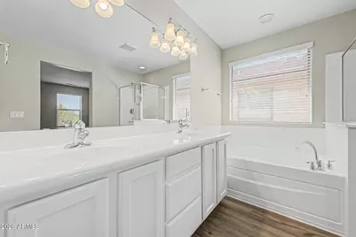 2042 W Davis Road, Phoenix, AZ 85023 - Photo 30