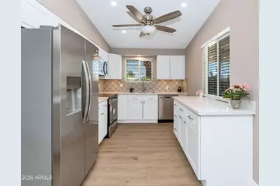 10433 W Oakmont Drive, Sun City, AZ 85351 - Photo 4