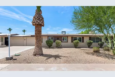 10433 W Oakmont Drive, Sun City, AZ 85351 - Photo 2